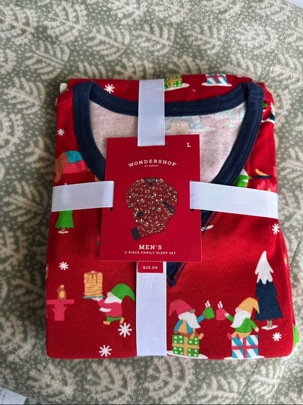 Wondershop Red Holiday Men’s Pajamas - Festive Gnome Print